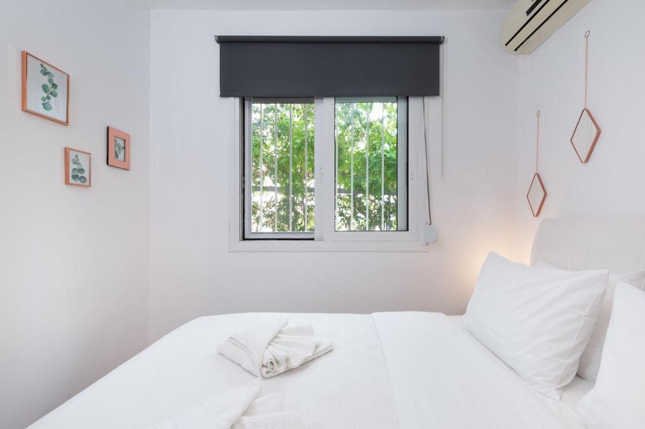 Mystique 2 Bd Aparment By Blupine Apartment Atena Exterior foto