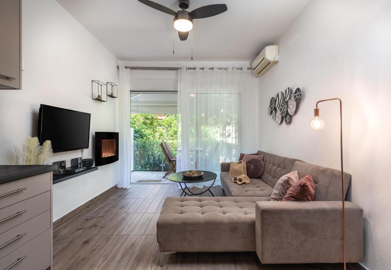 Mystique 2 Bd Aparment By Blupine Apartment Atena Exterior foto