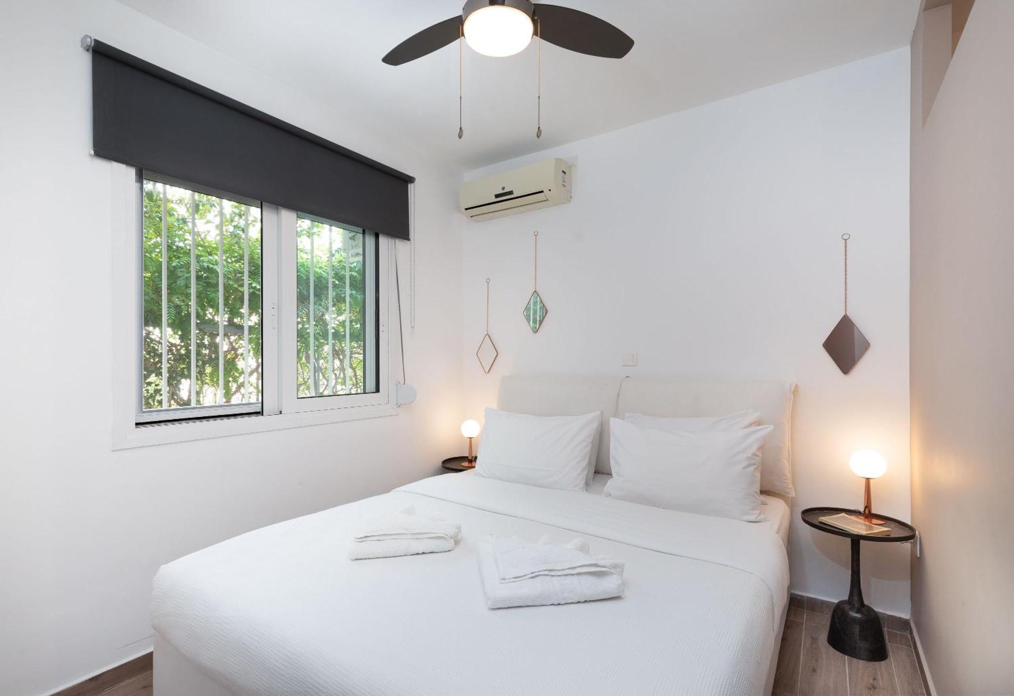 Mystique 2 Bd Aparment By Blupine Apartment Atena Exterior foto